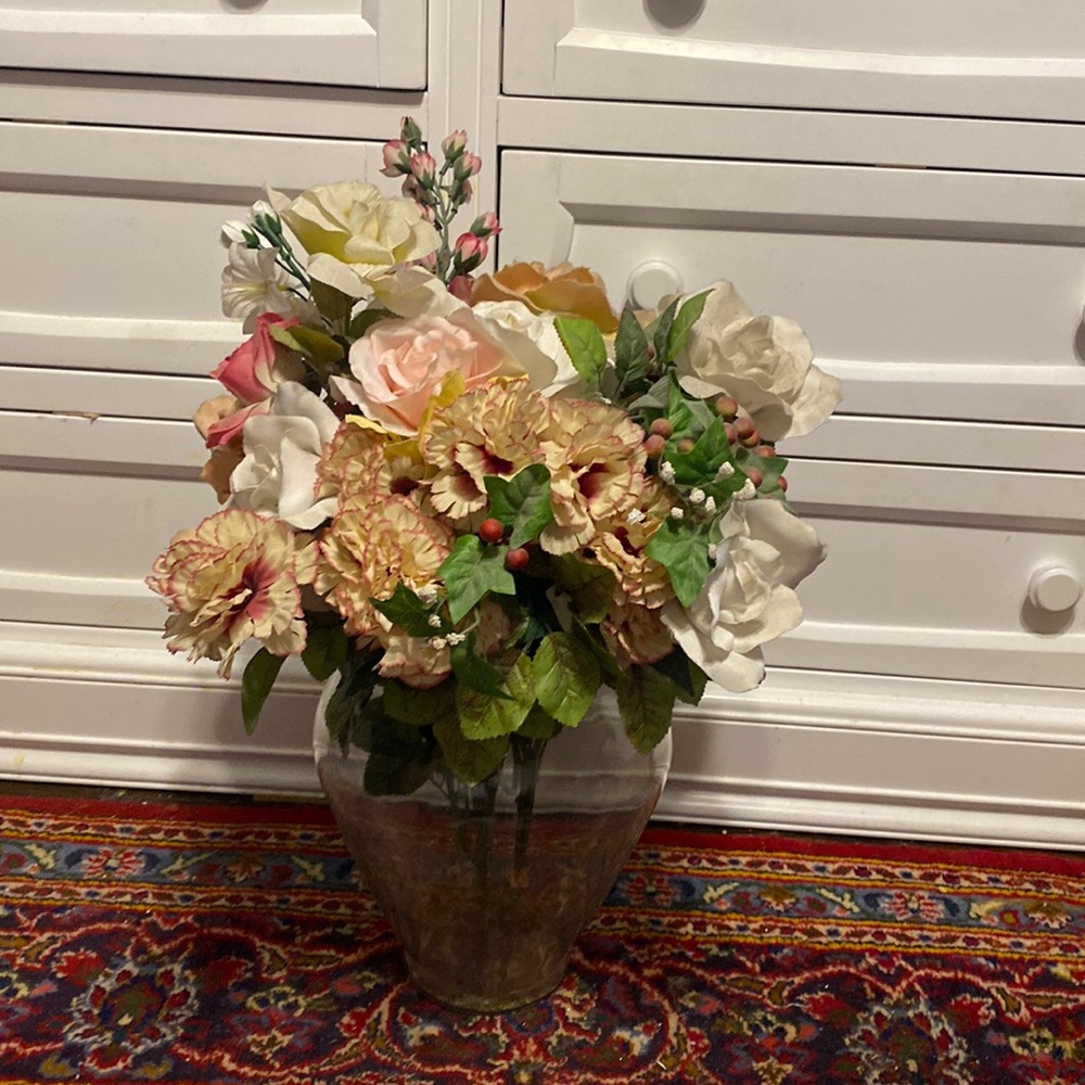 Beautiful floral arrangements with vase 22’ T